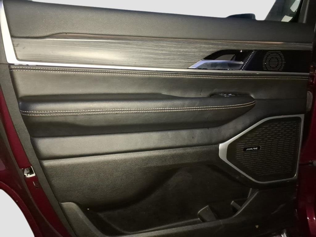 Used 2024 Jeep Wagoneer Series II w/ Flexible Seating Group image 20