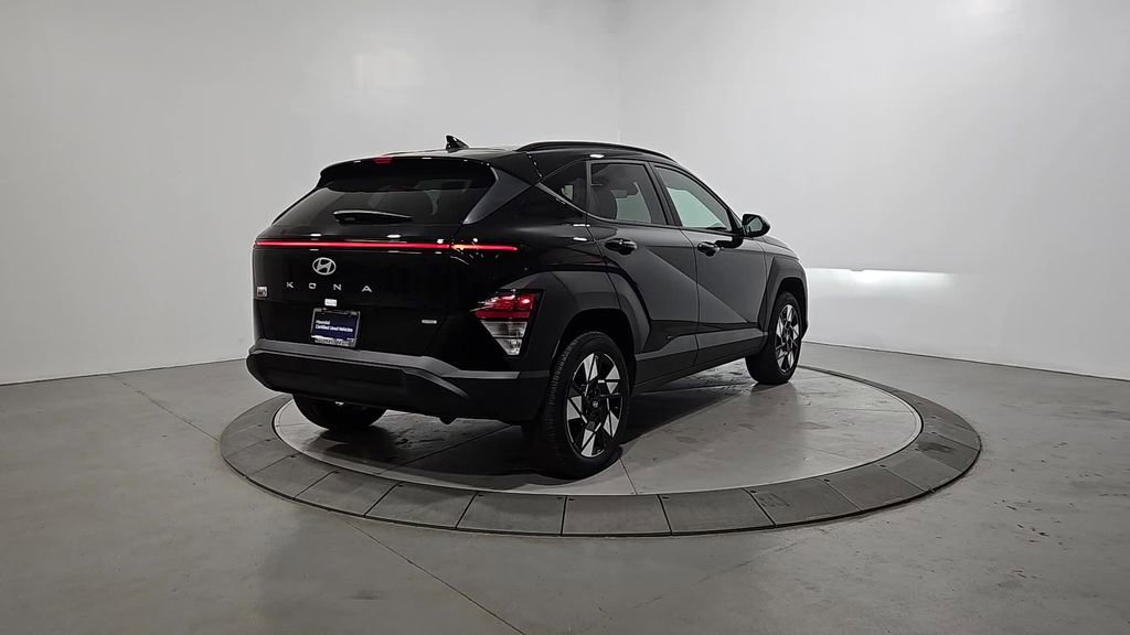 Certified 2025 Hyundai Kona SEL AWD/4WD image 5
