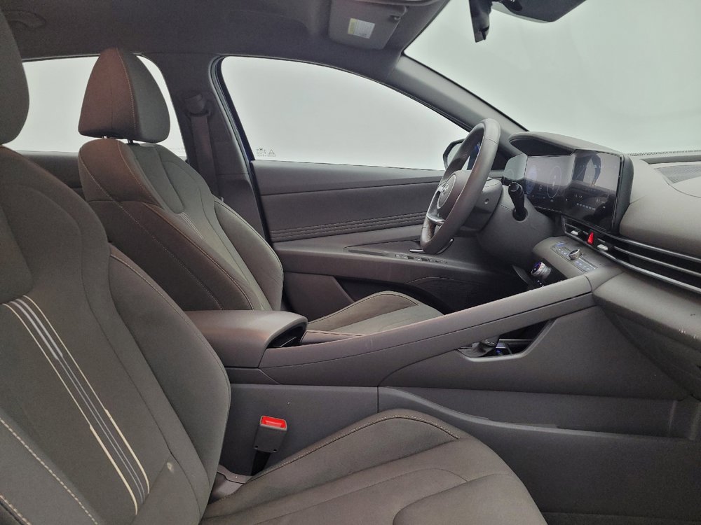Used 2023 Hyundai Elantra SEL w/ Convenience Package image 21
