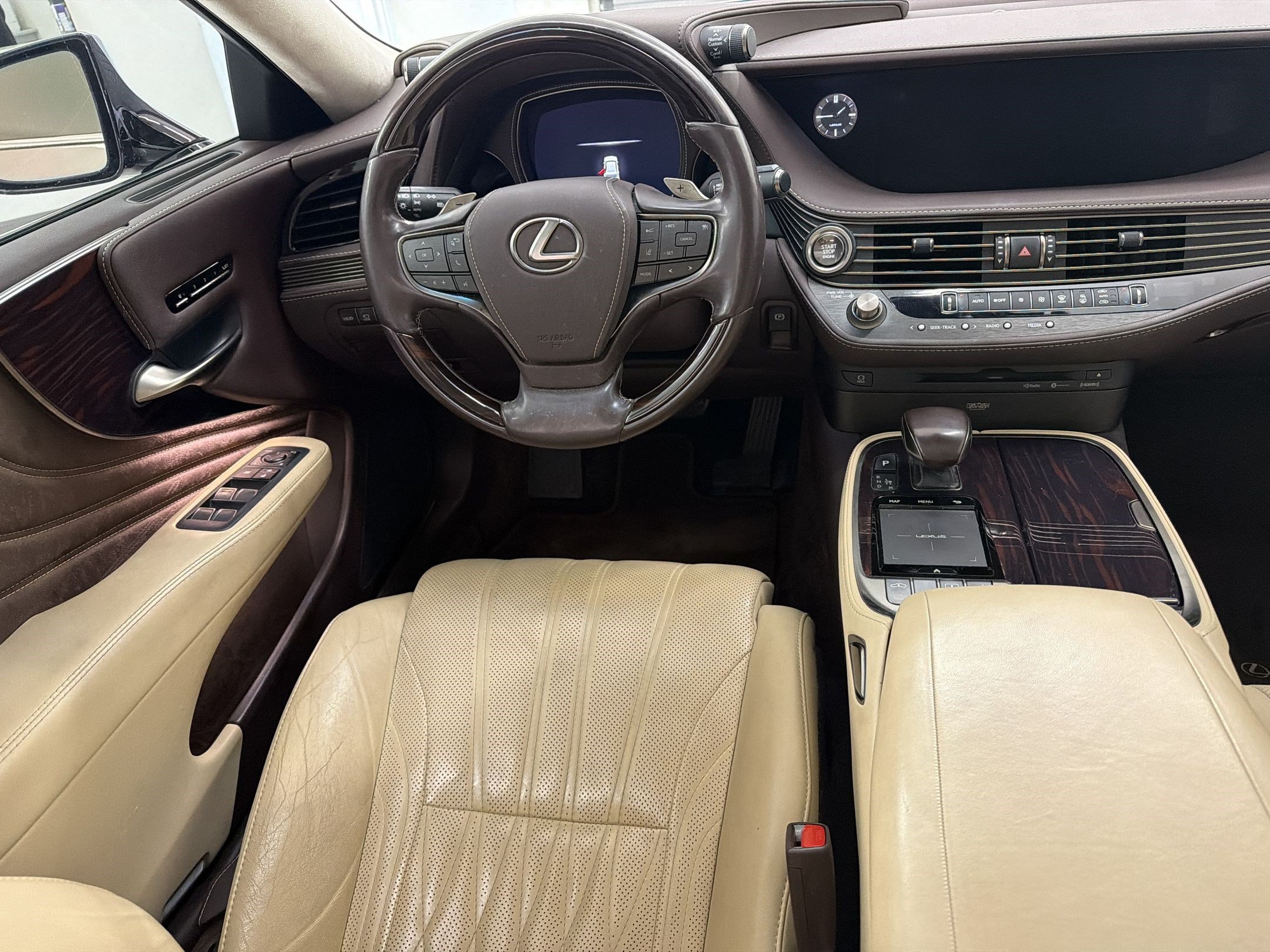 Used 2019 Lexus LS 500 w/ Interior Upgrade Package RWD image 27