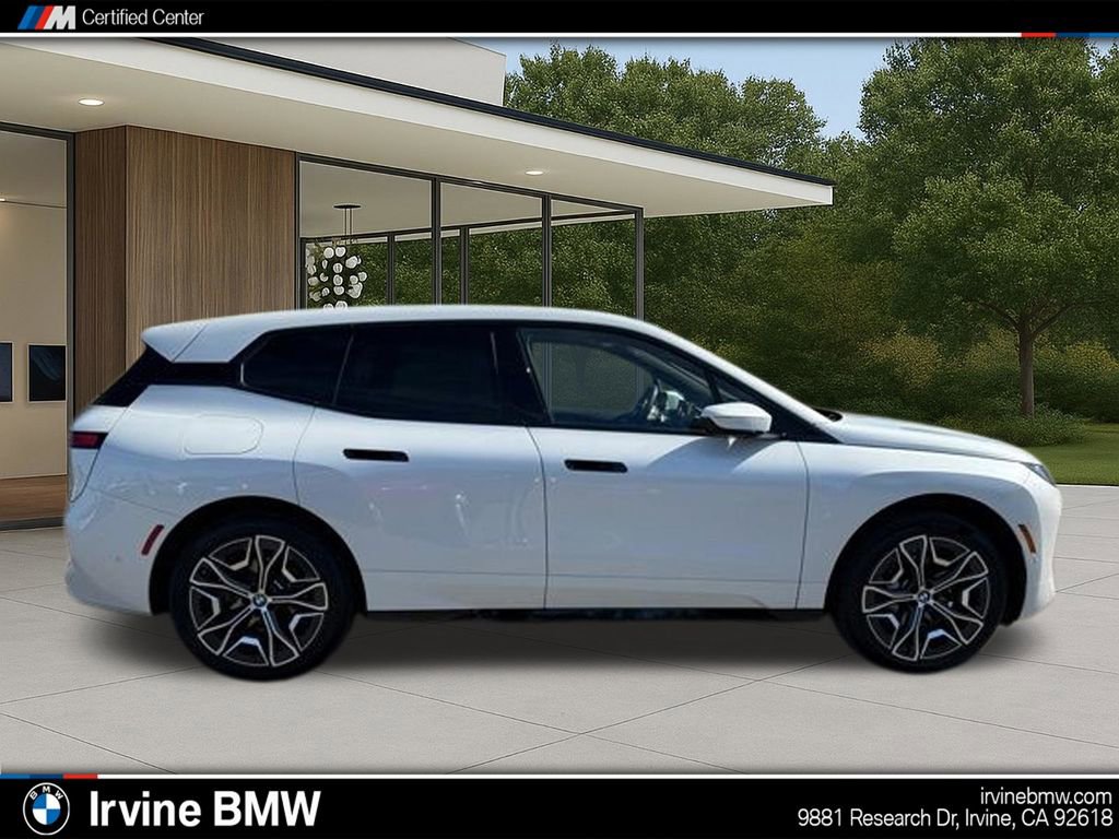 Used 2026 BMW iX xDrive60 w/ Premium Package image 7