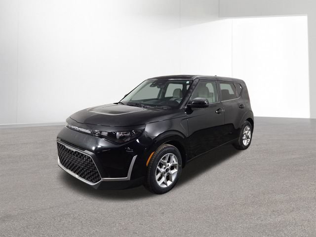 Certified 2023 Kia Soul LX w/ LX Technology Package image 2