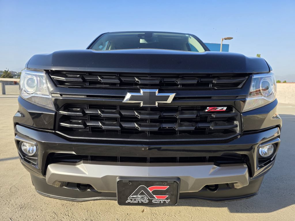 Used 2022 Chevrolet Colorado Z71 w/ Z71 Midnight Edition AWD/4WD image 4