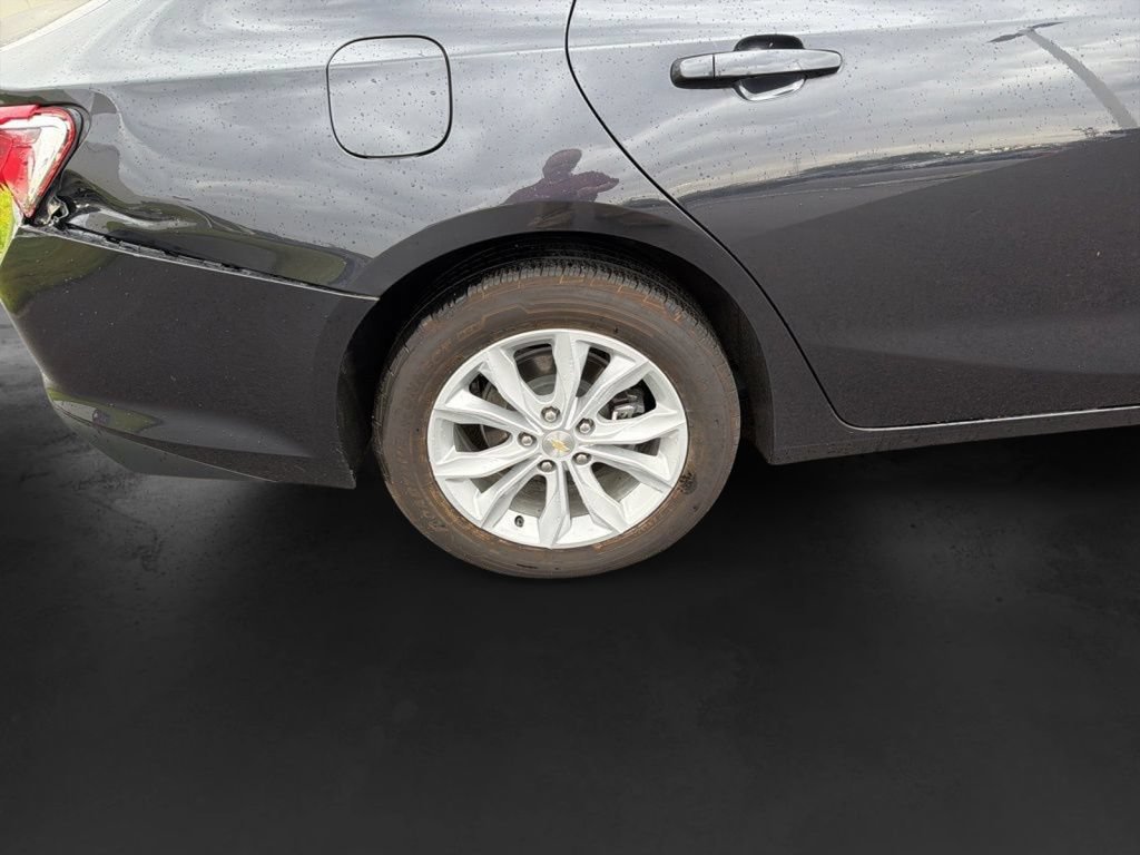Used 2023 Chevrolet Malibu LT FWD image 13