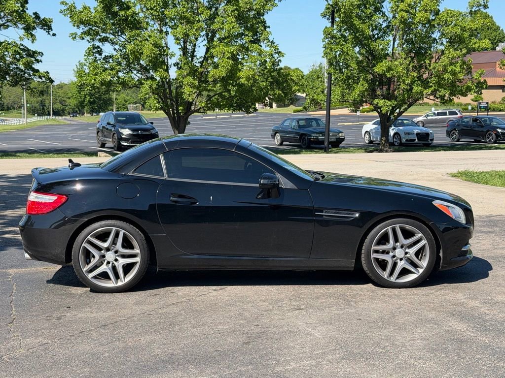 Used 2013 Mercedes-Benz SLK 250 image 12