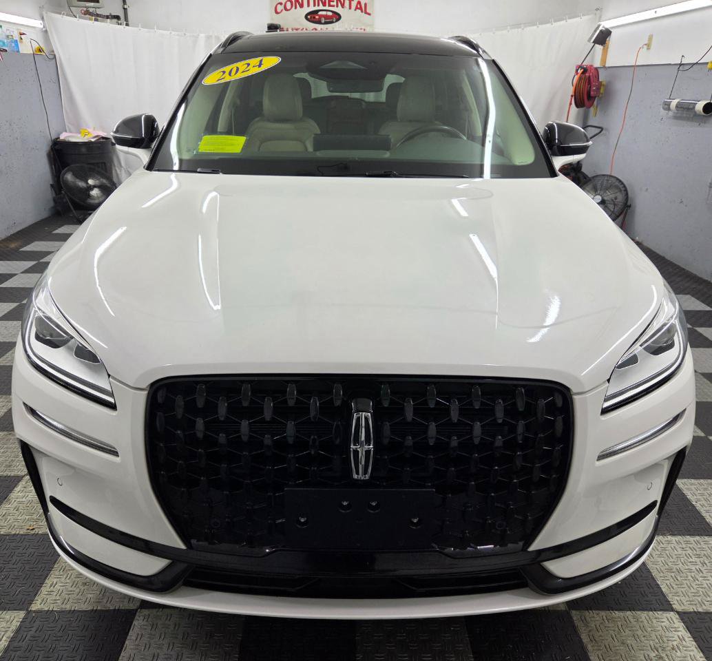 Used 2024 Lincoln Corsair Reserve w/ Equipment Group 201A AWD/4WD image 11