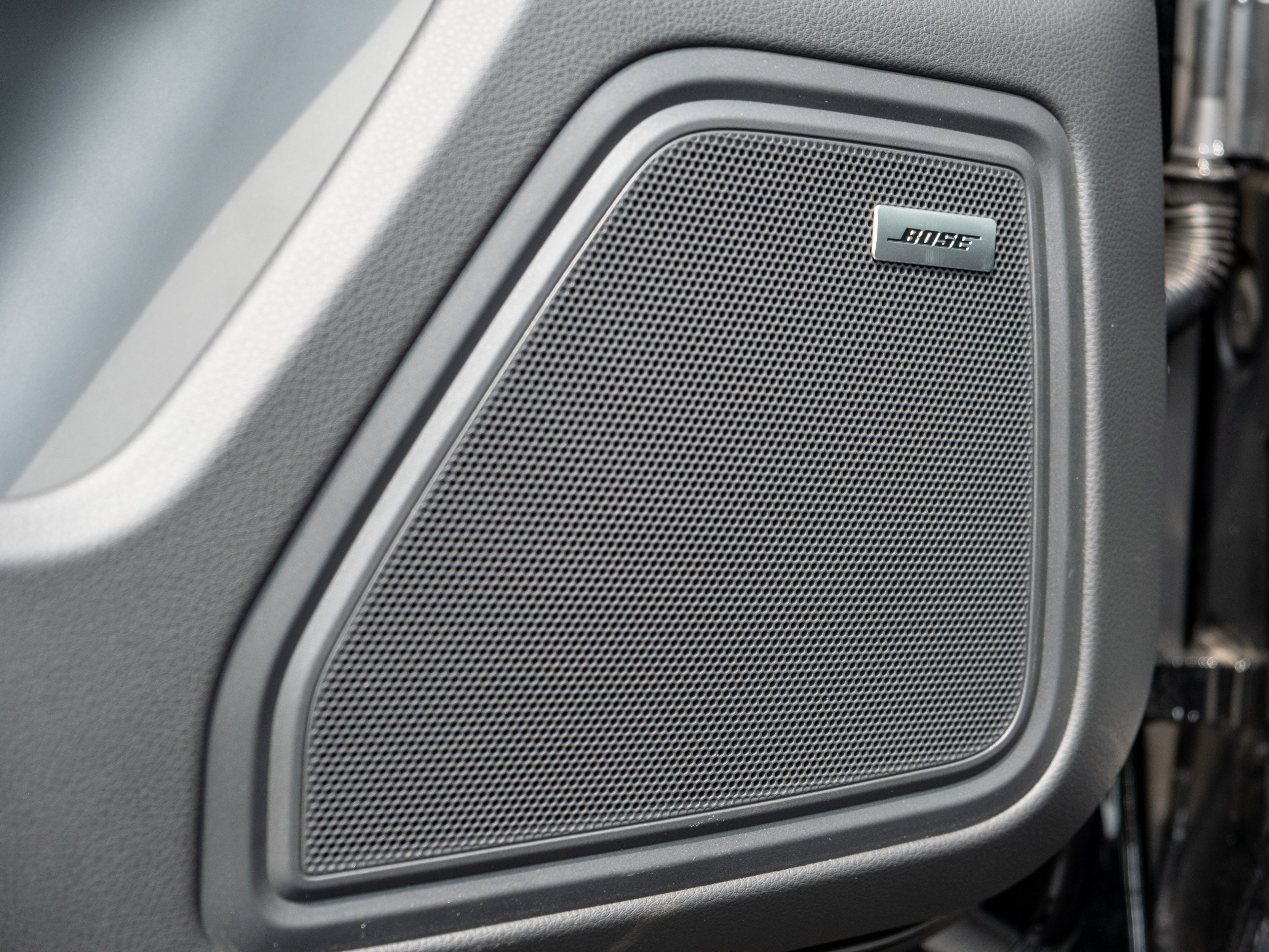 Certified 2025 Porsche Macan image 16