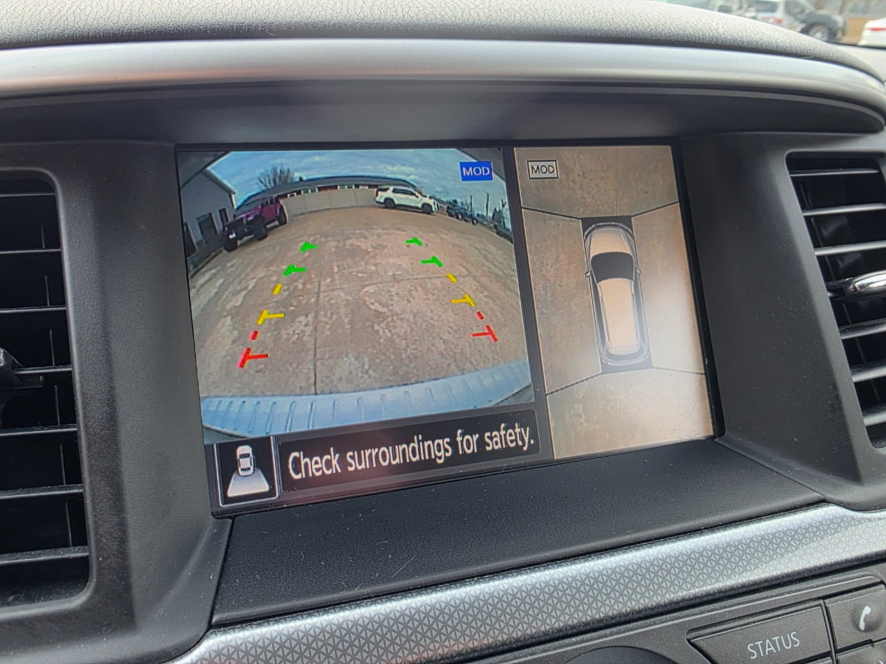 Used 2018 Nissan Pathfinder SL w/ SL Premium Package image 5