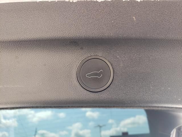 Used 2024 Tesla Model Y Performance AWD/4WD image 7