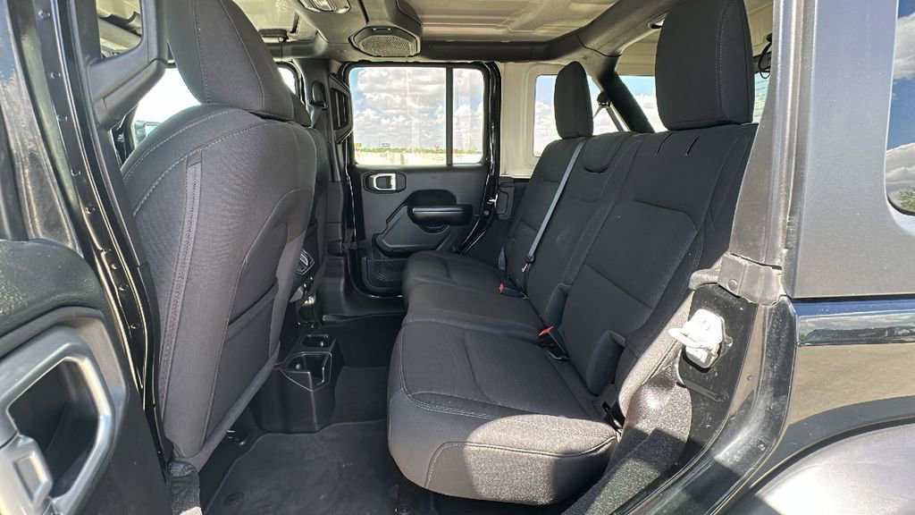 Used 2021 Jeep Wrangler Unlimited Sport image 31