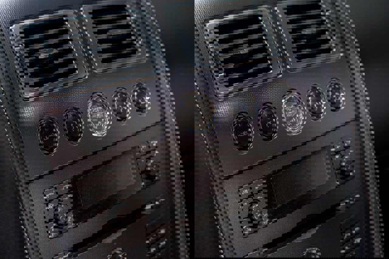 Used 2008 Aston Martin V8 Vantage Roadster image 18