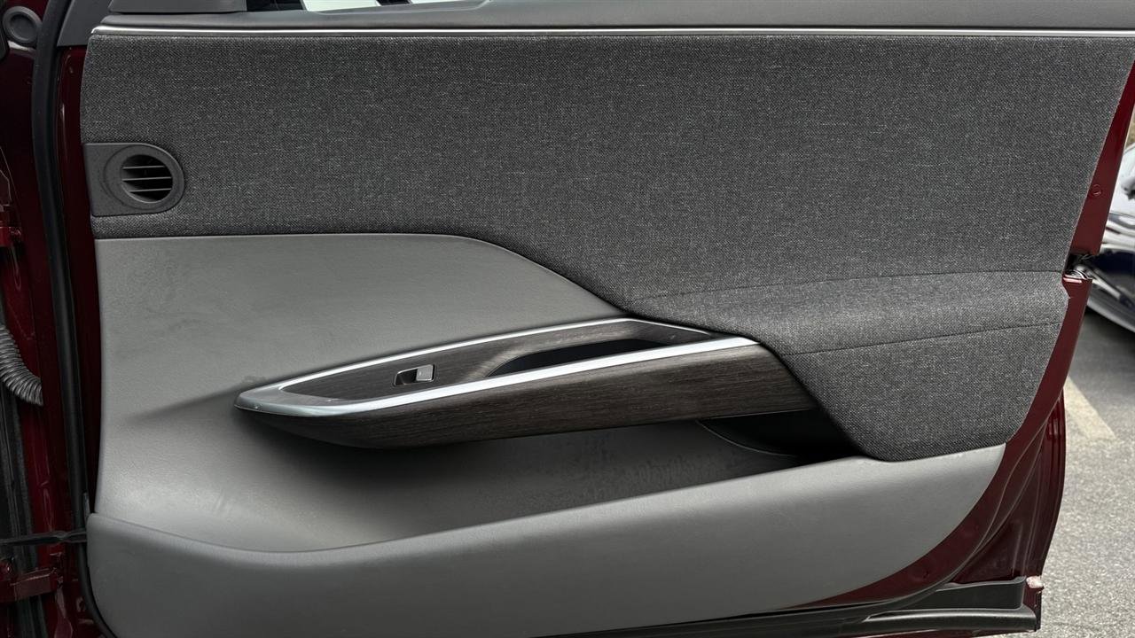 Used 2024 Lucid Air Touring image 41