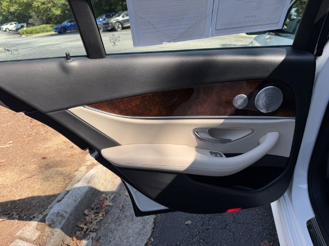 Used 2018 Mercedes-Benz E 300 4MATIC image 27