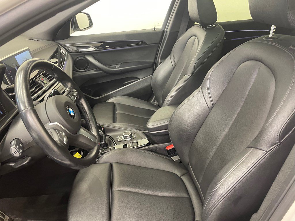 Used 2022 BMW X2 M35i w/ Shadowloine Package AWD/4WD image 6