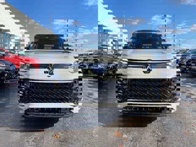 New 2026 Volkswagen Tiguan SE R-Line image 7