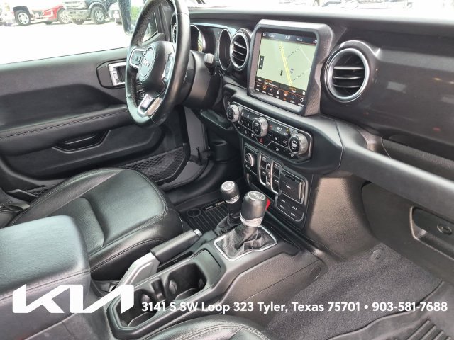 Used 2020 Jeep Wrangler Unlimited Sahara AWD/4WD image 12