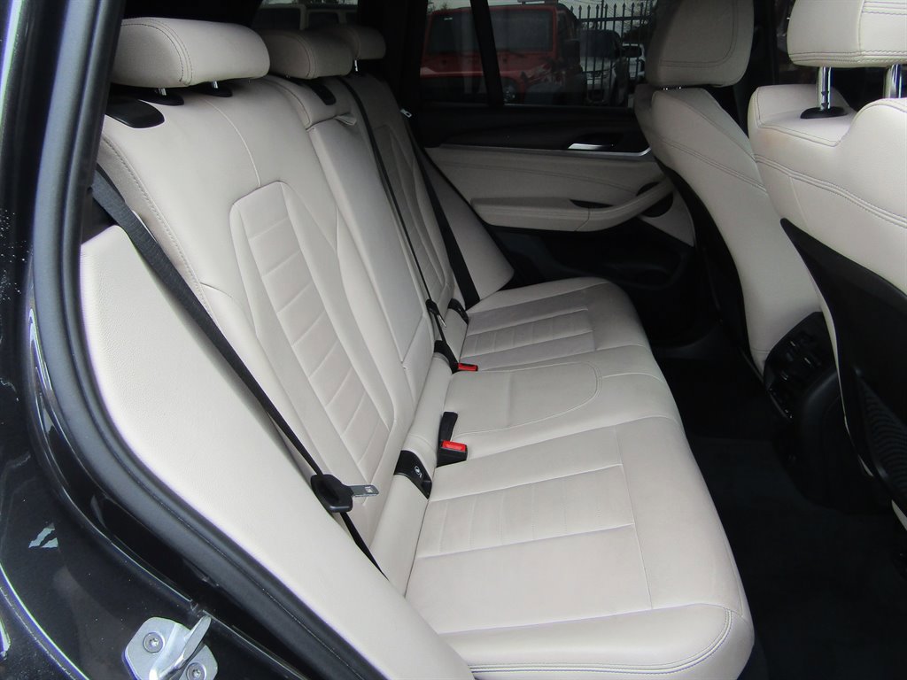 Used 2018 BMW X3 xDrive30i w/ Premium Package image 6