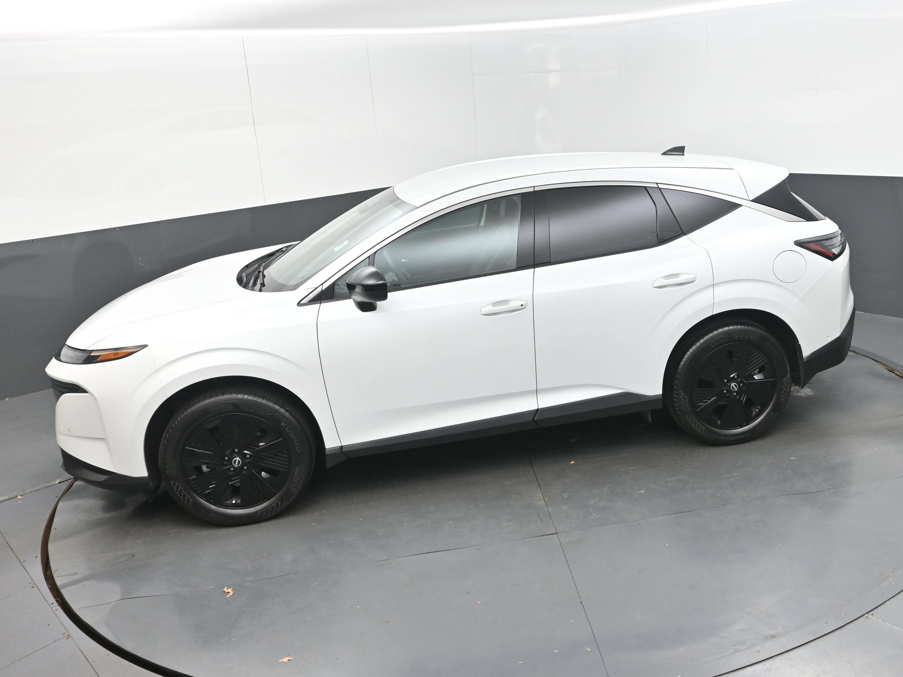 Used 2025 Nissan Murano SV FWD image 23