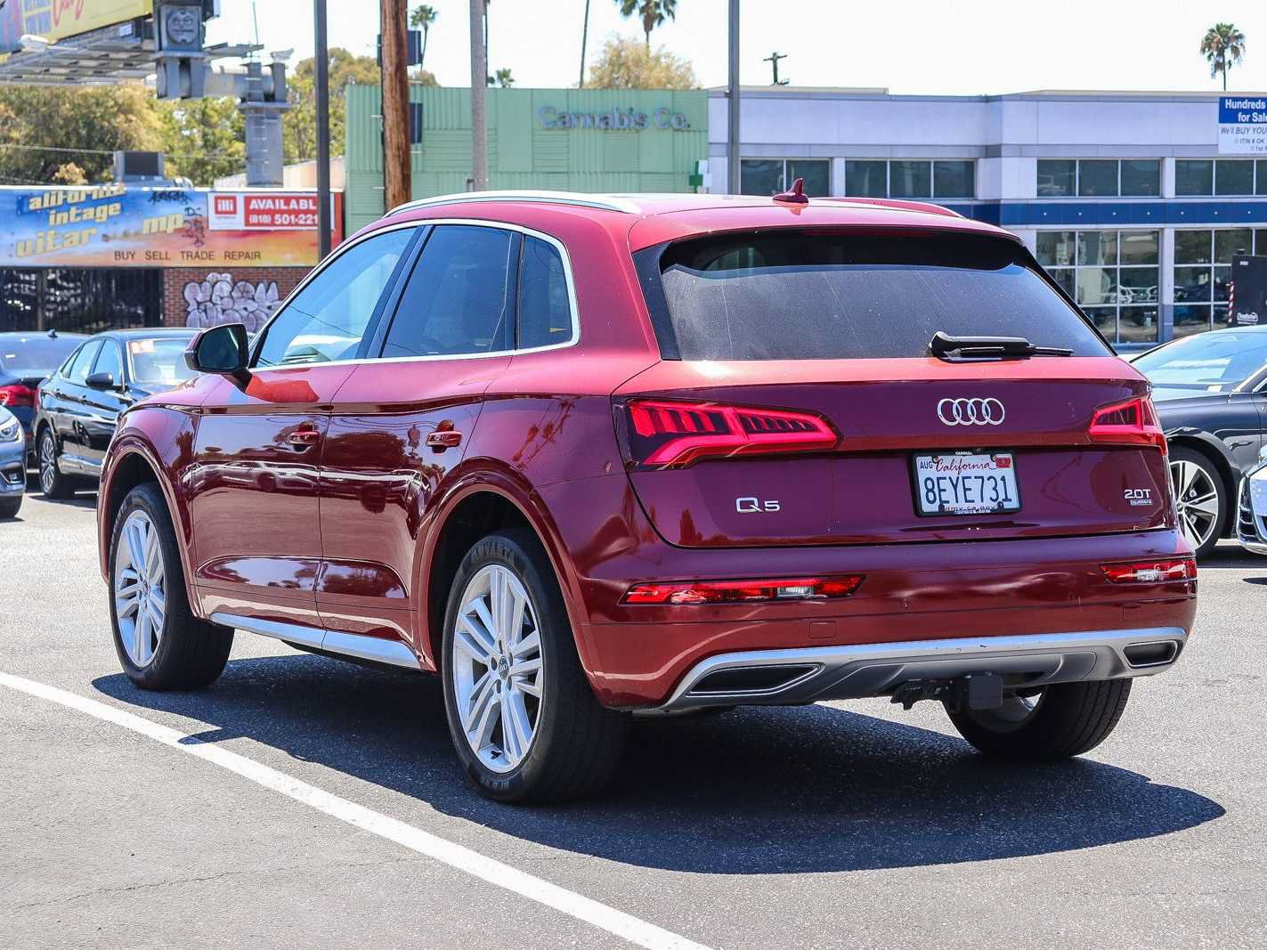 Used 2018 Audi Q5 2.0T Premium Plus w/ Premium Plus Package AWD/4WD image 2
