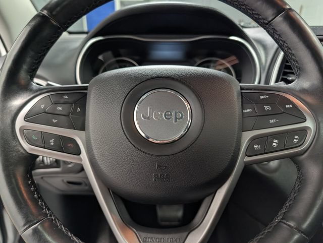 Used 2019 Jeep Cherokee Limited w/ Luxury Group AWD/4WD image 19