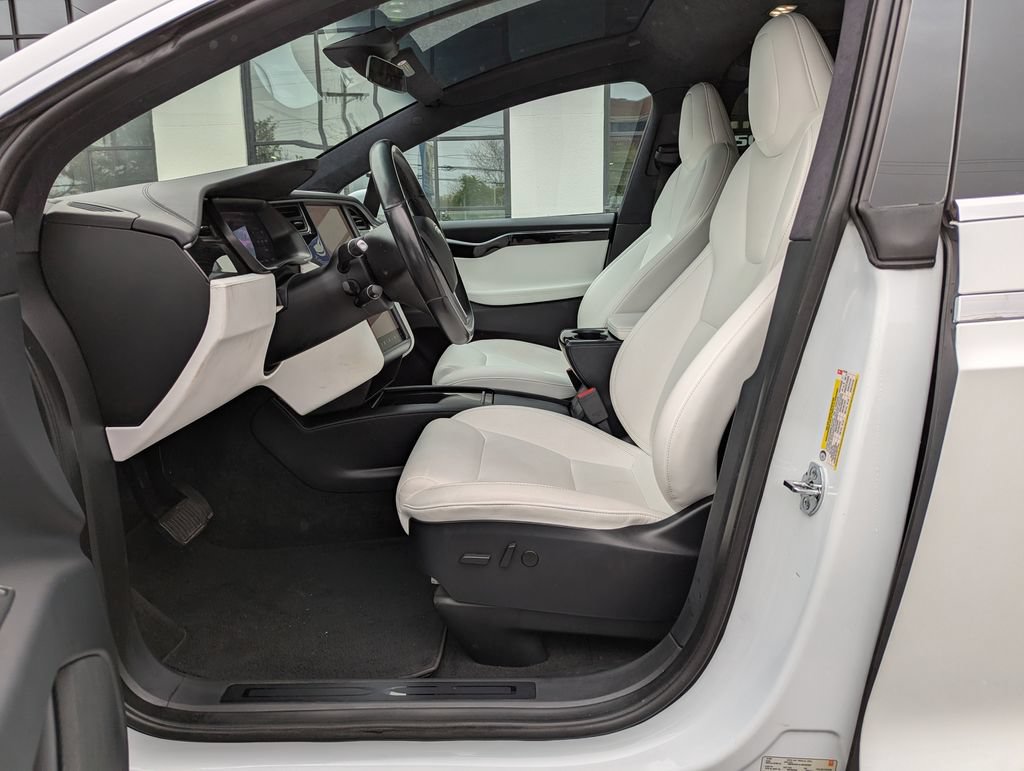 Used 2020 Tesla Model X Long Range AWD/4WD image 12