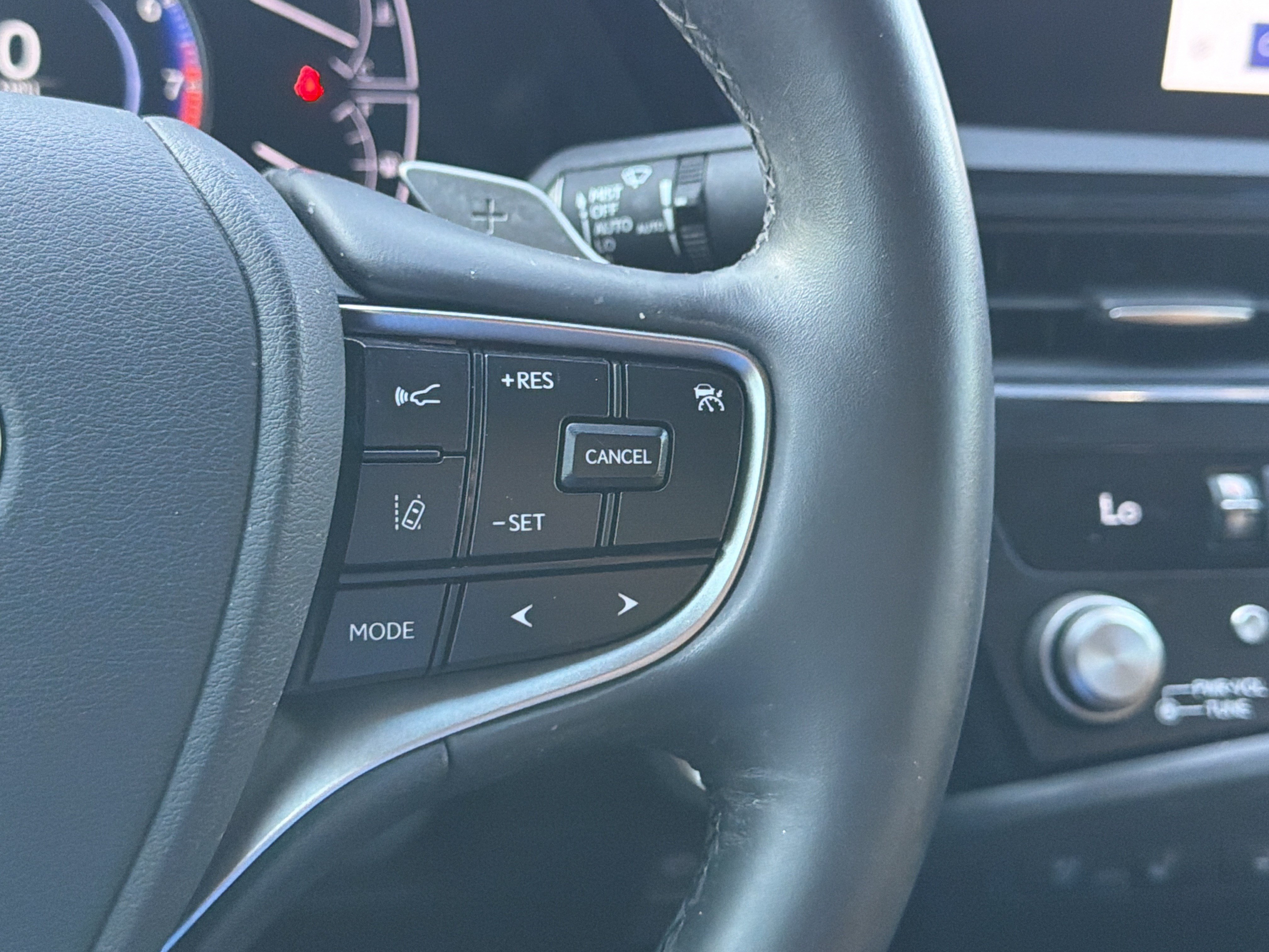 Used 2024 Lexus ES 350 w/ Premium Package FWD image 15