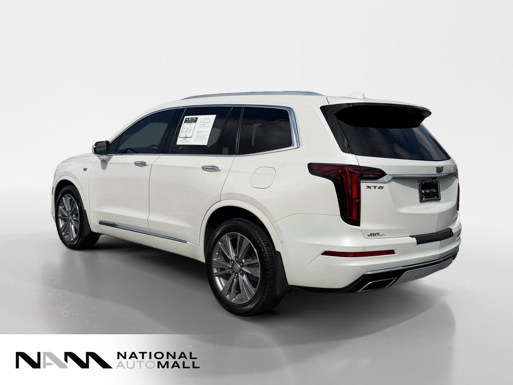 Used 2022 Cadillac XT6 Premium Luxury w/ Technology Package AWD/4WD image 3