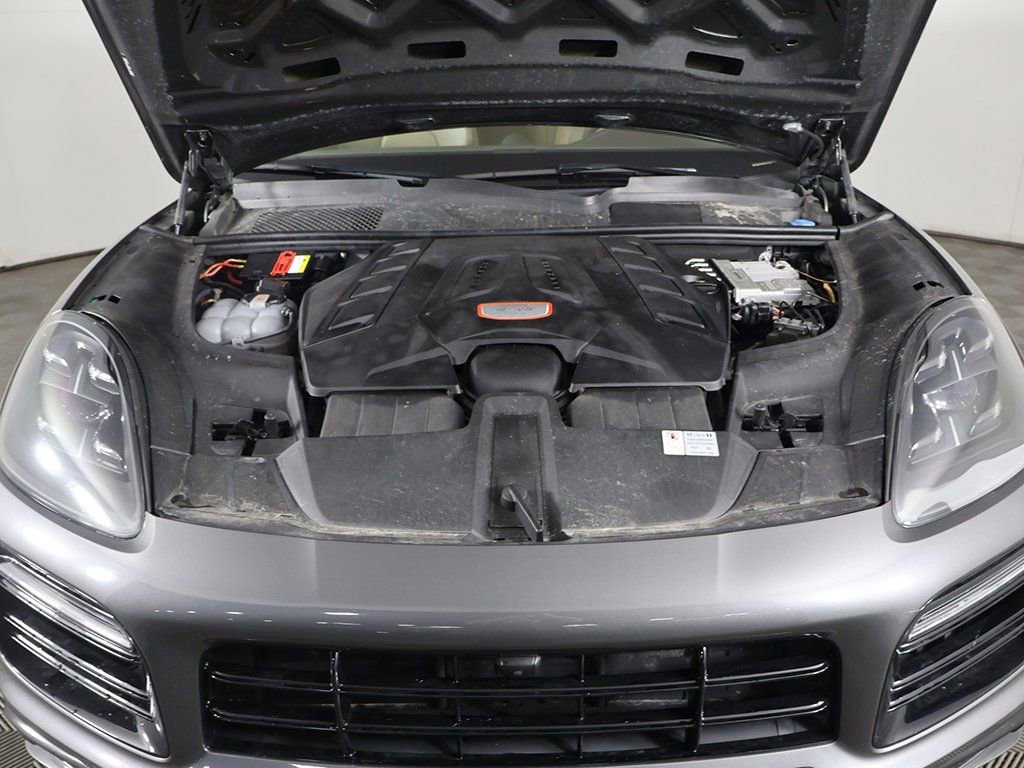 Used 2021 Porsche Cayenne GTS w/ Premium Package Plus AWD/4WD image 21