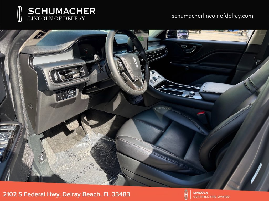 Certified 2023 Lincoln Aviator AWD w/ Class IV Trailer Tow Package image 12