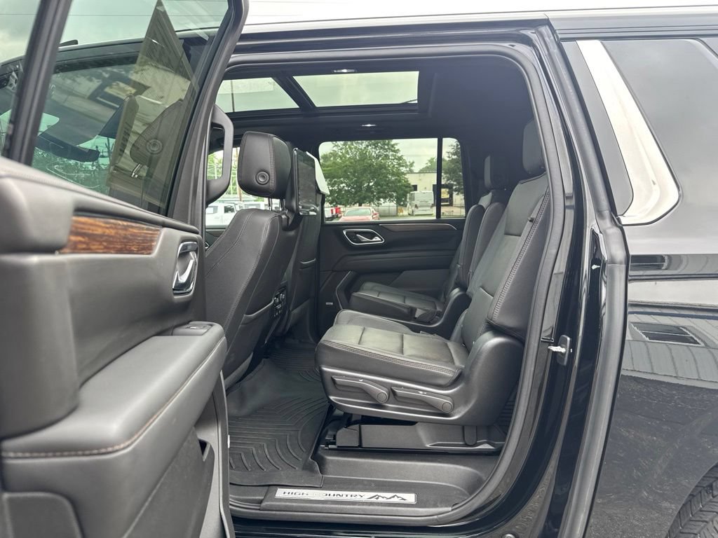 Used 2023 Chevrolet Suburban High Country w/ LPO, Illumination Package AWD/4WD image 15
