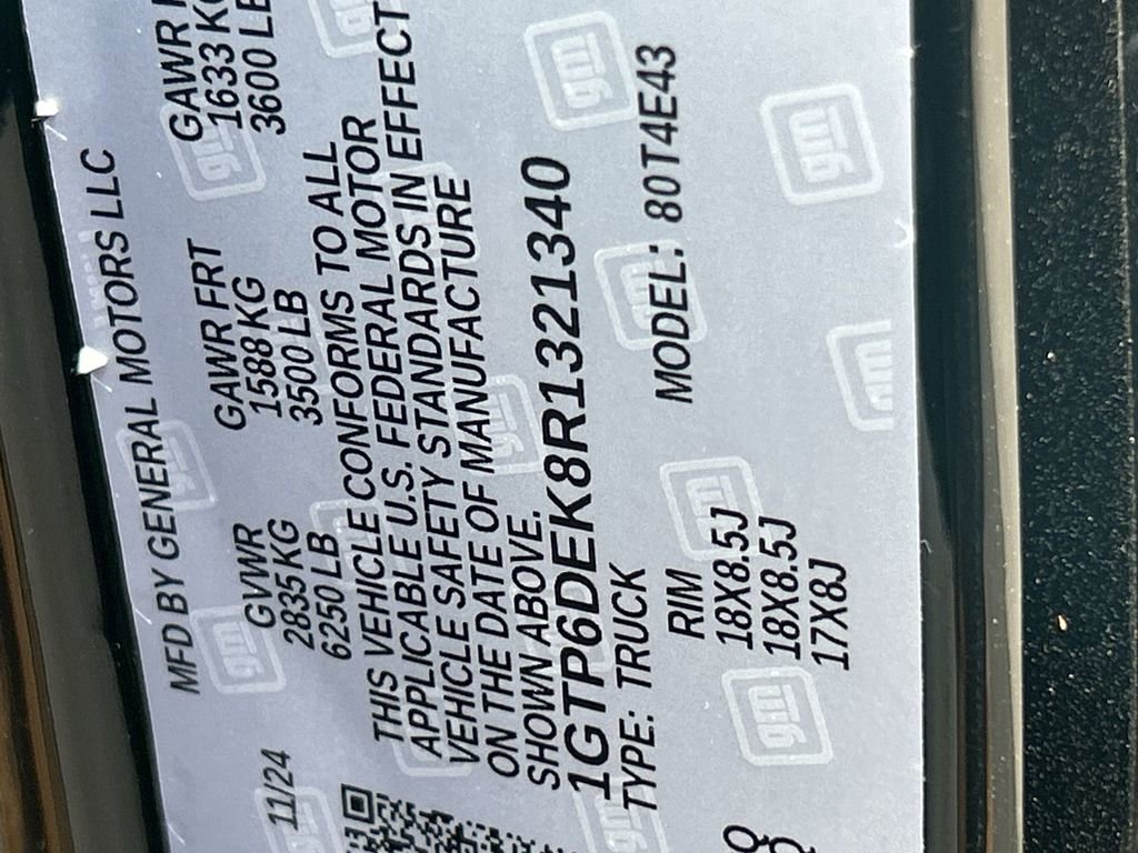 Used 2024 GMC Canyon AT4 w/ Technology Package image 33