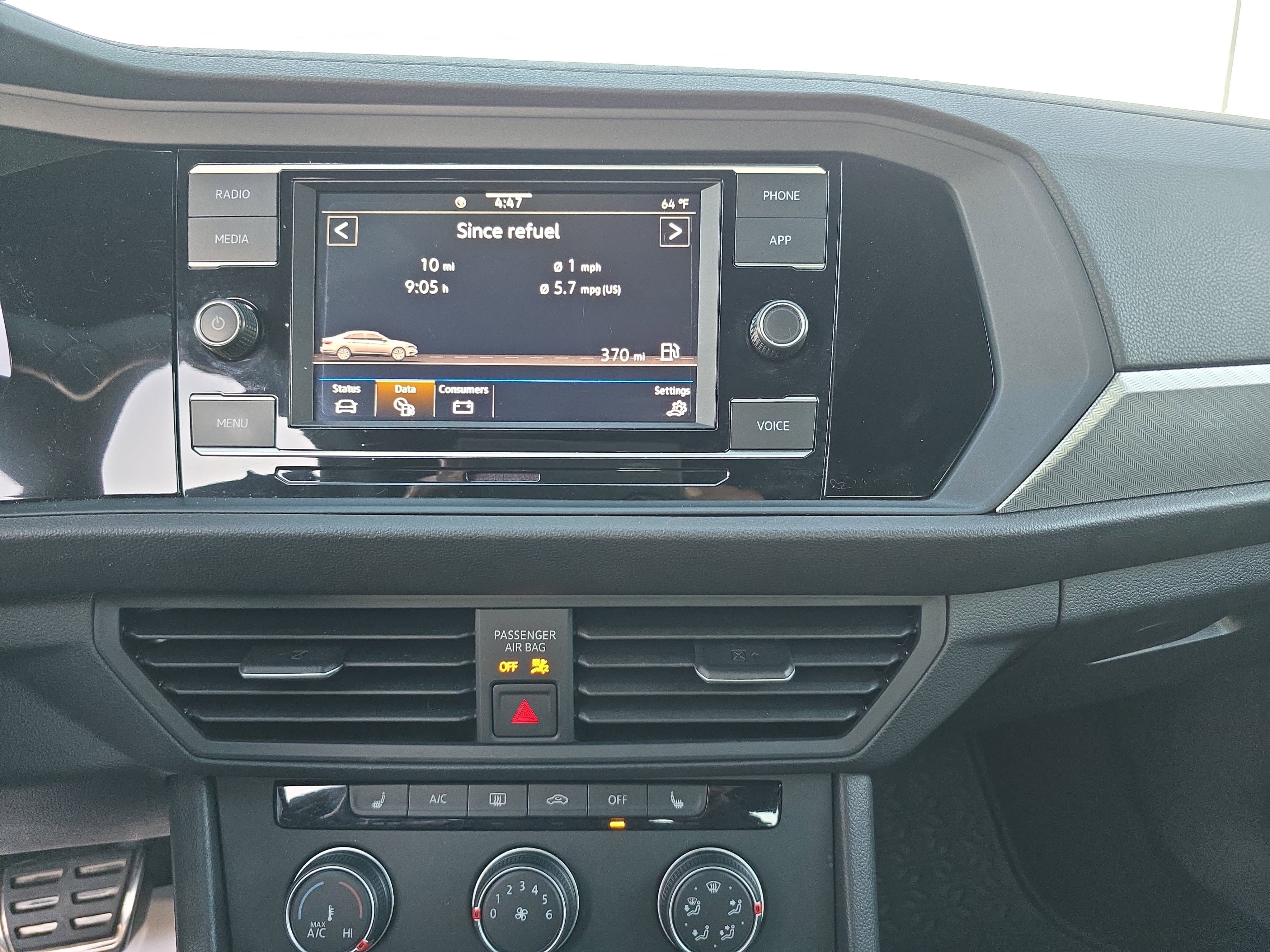 Used 2024 Volkswagen Jetta Sport image 19