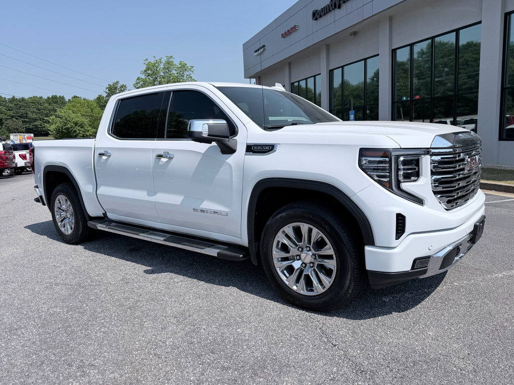 Used 2022 GMC Sierra 1500 Denali AWD/4WD image 2