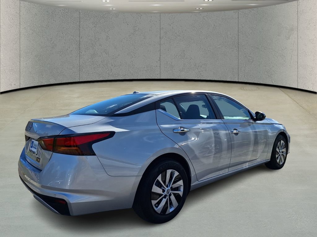 Used 2025 Nissan Altima 2.5 S image 6