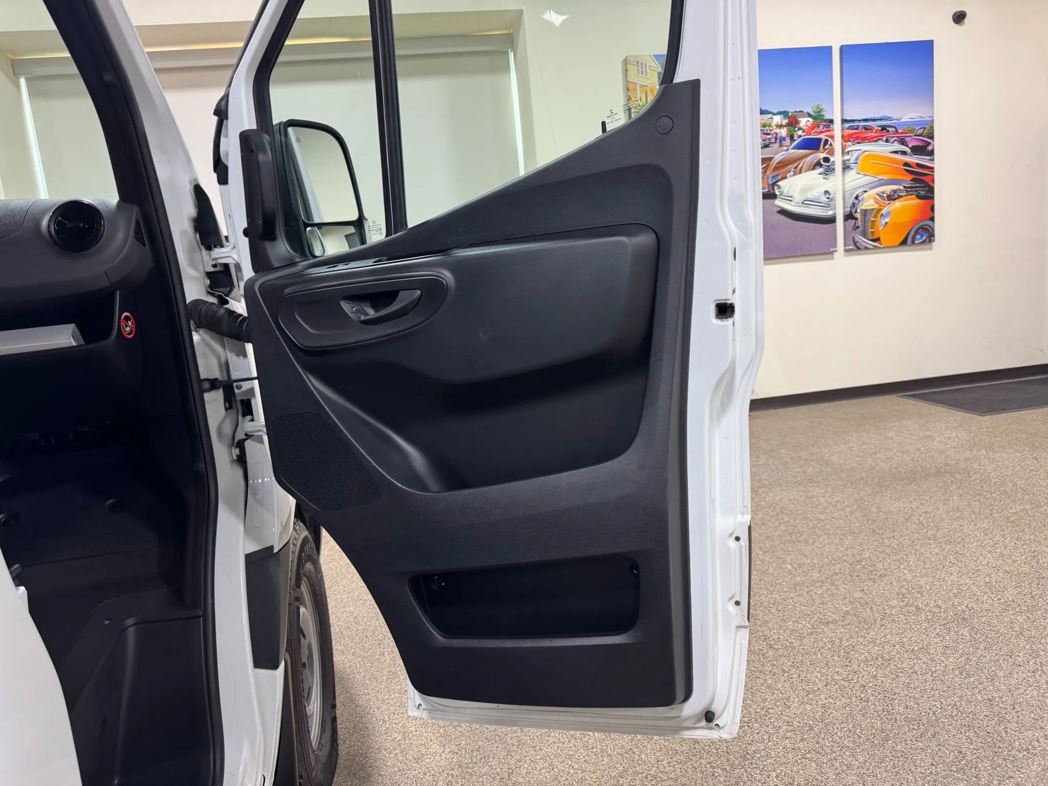 Used 2020 Mercedes-Benz Sprinter 2500 image 24