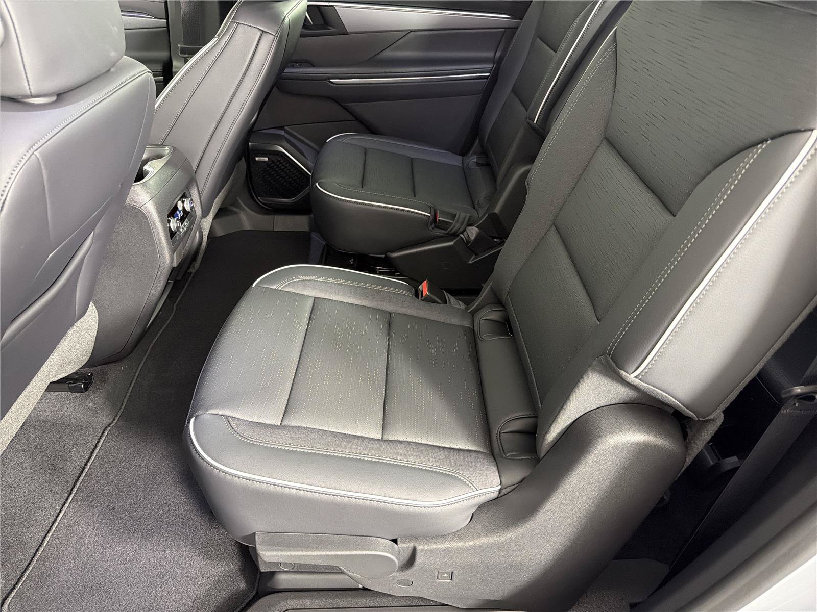New 2026 Buick Enclave Sport Touring w/ Power Package FWD image 21