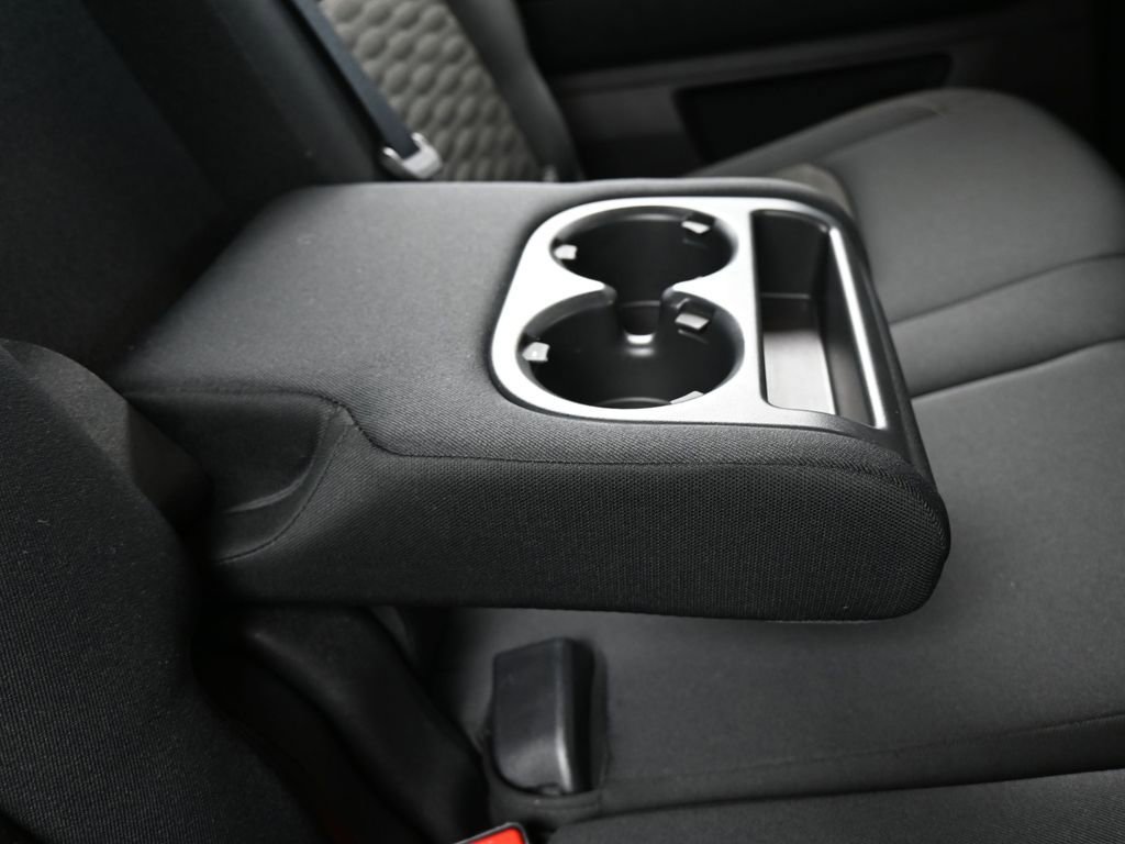 Used 2025 Nissan Pathfinder SV image 43