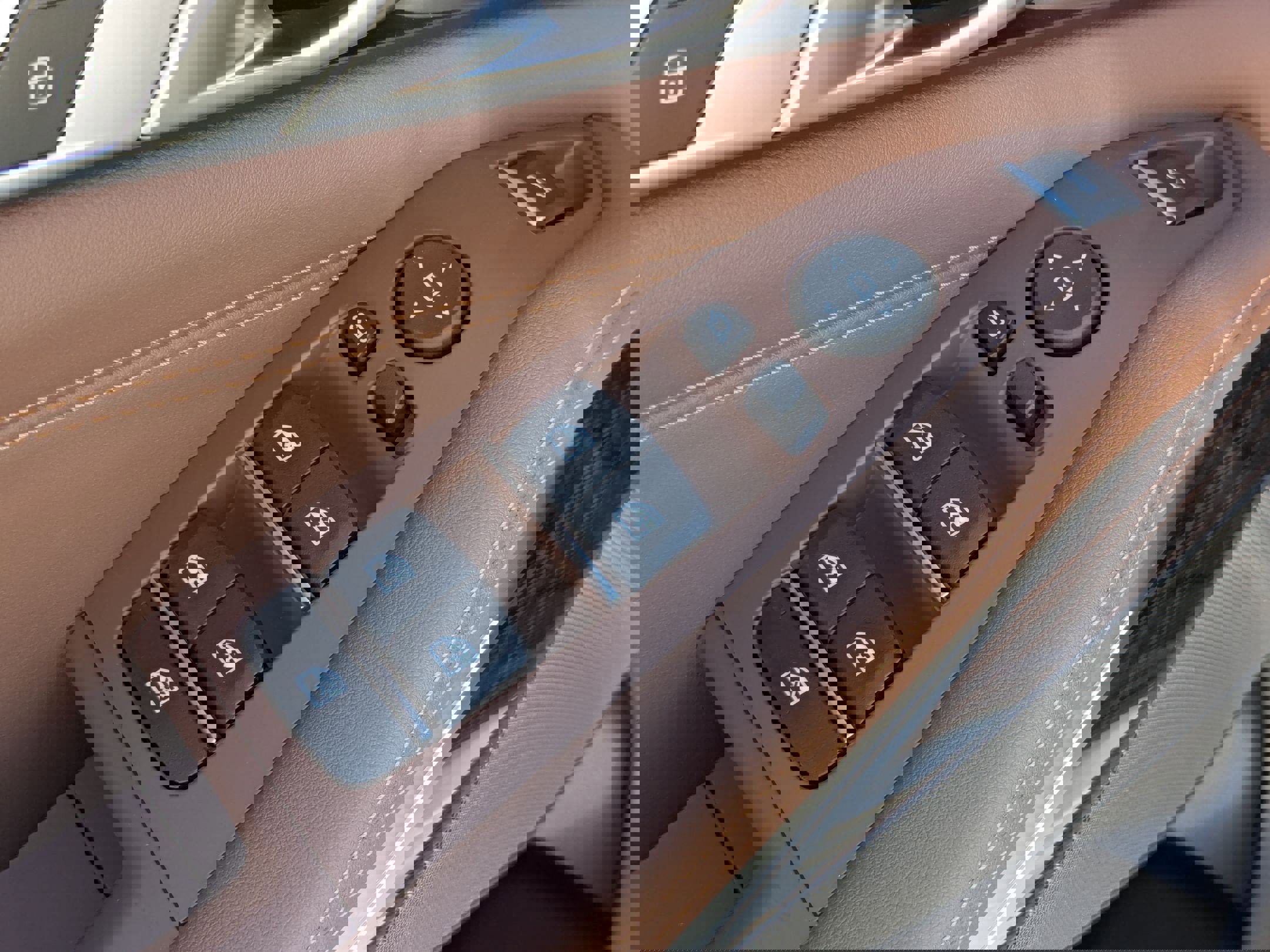 New 2026 BMW X5 xDrive40i w/ M Sport Package image 13