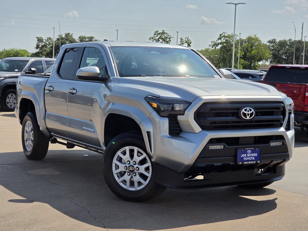 Used 2026 Toyota Tacoma SR5 AWD/4WD image 2