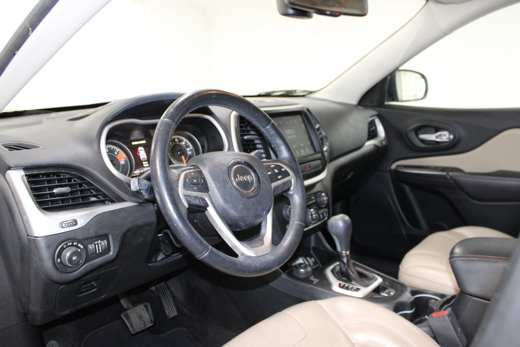 Used 2016 Jeep Cherokee Limited AWD/4WD image 17