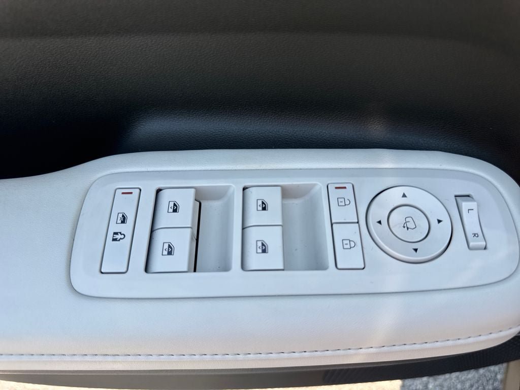 Used 2024 Hyundai Santa Fe Calligraphy AWD/4WD image 17