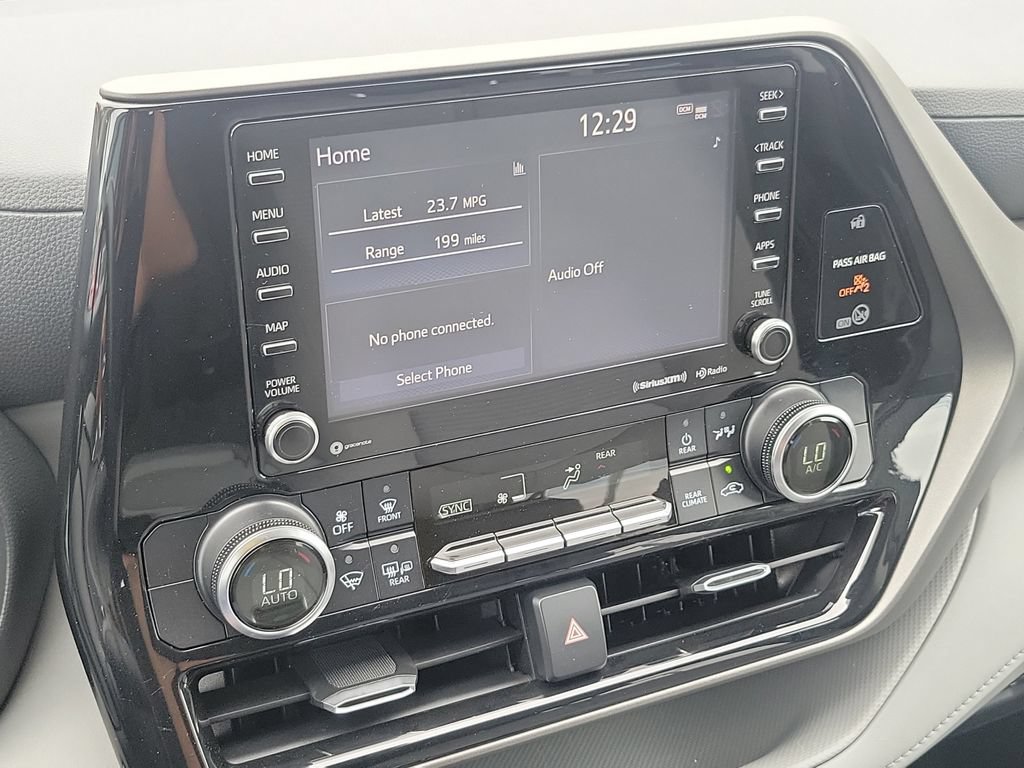 Used 2020 Toyota Highlander LE AWD/4WD image 26
