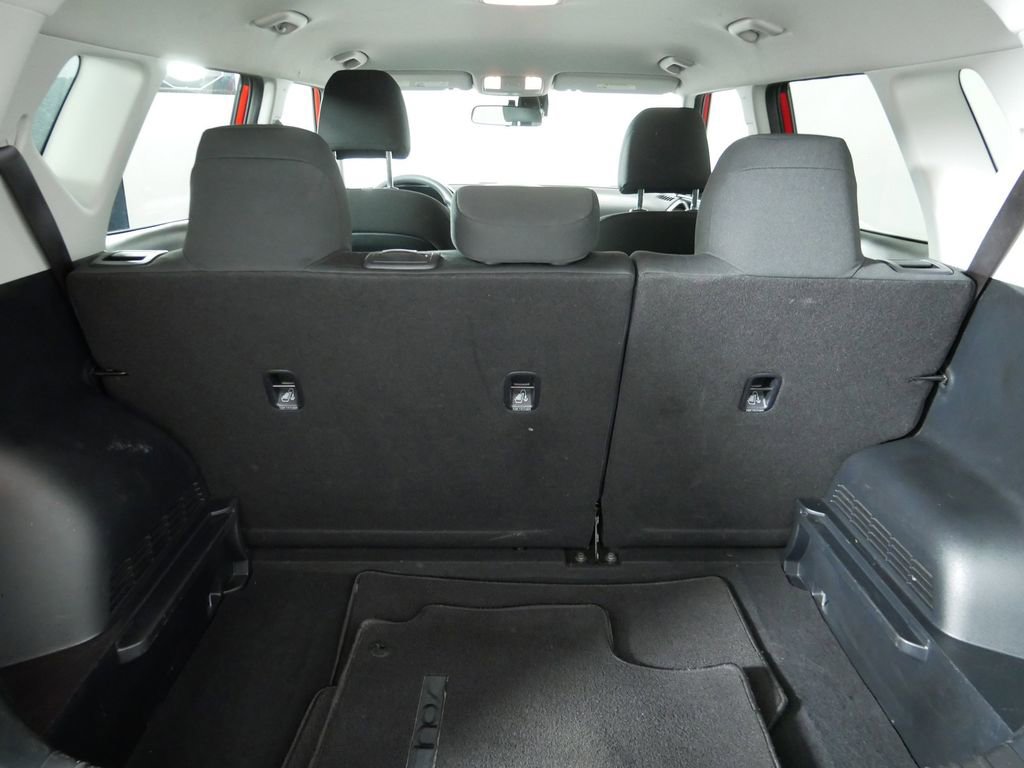 Used 2024 Kia Soul LX w/ Option Group 015 FWD image 17
