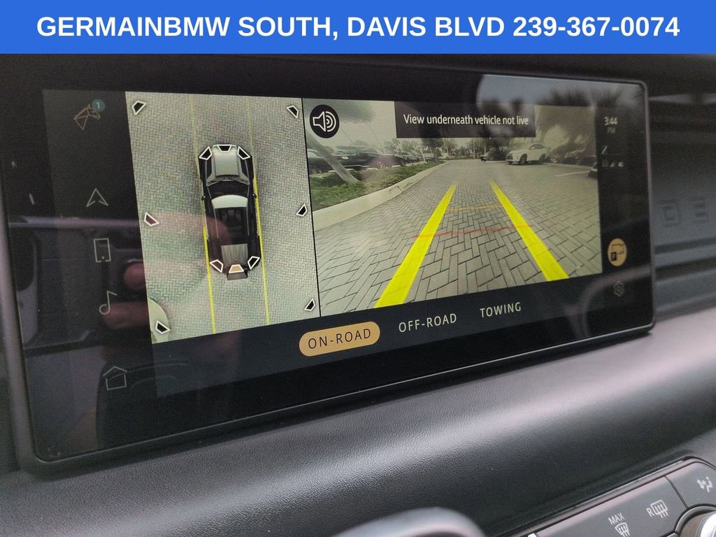 Used 2024 Land Rover Defender 110 X-Dynamic SE AWD/4WD image 21