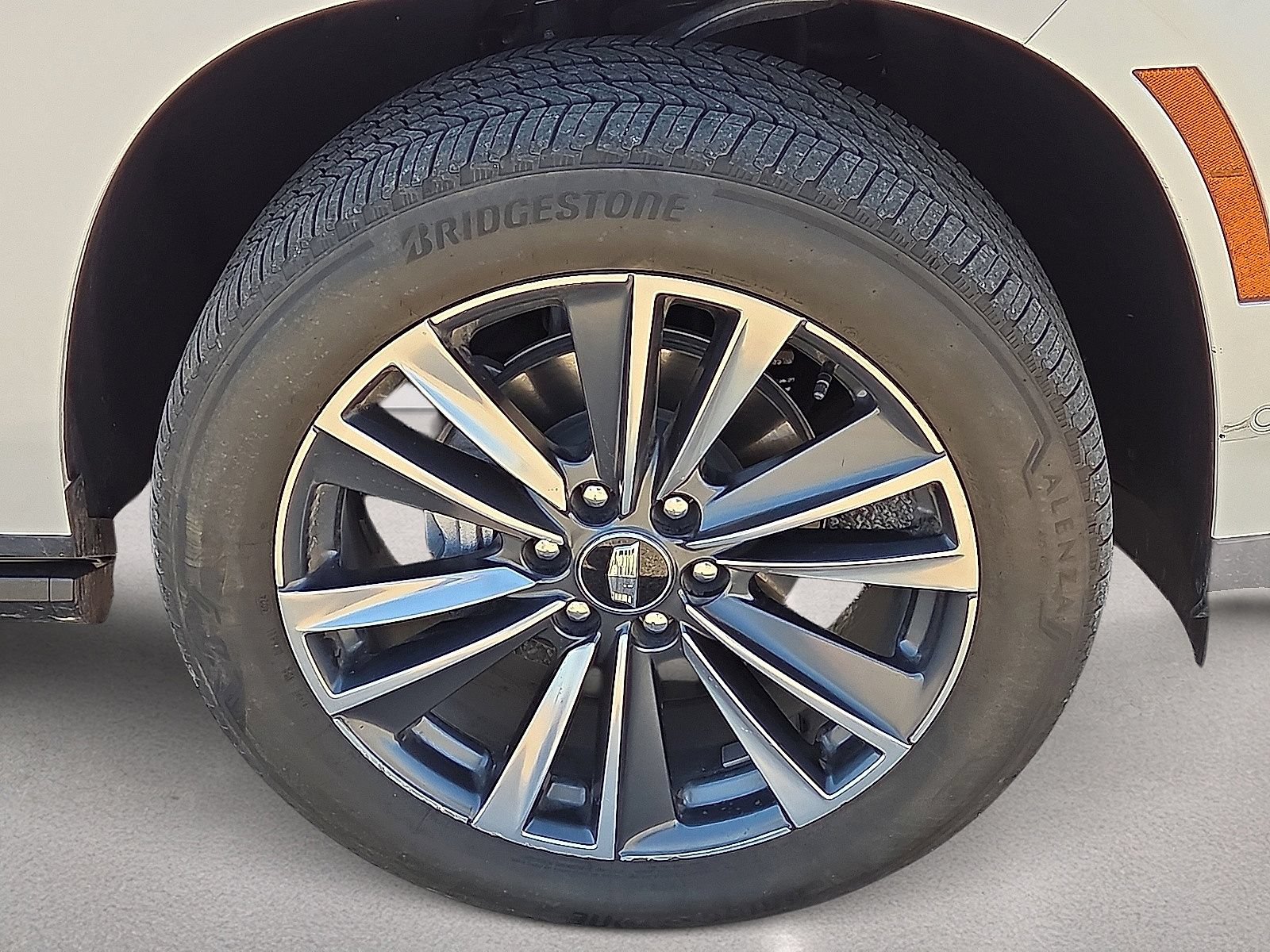 Used 2025 Cadillac Escalade Sport AWD/4WD image 11