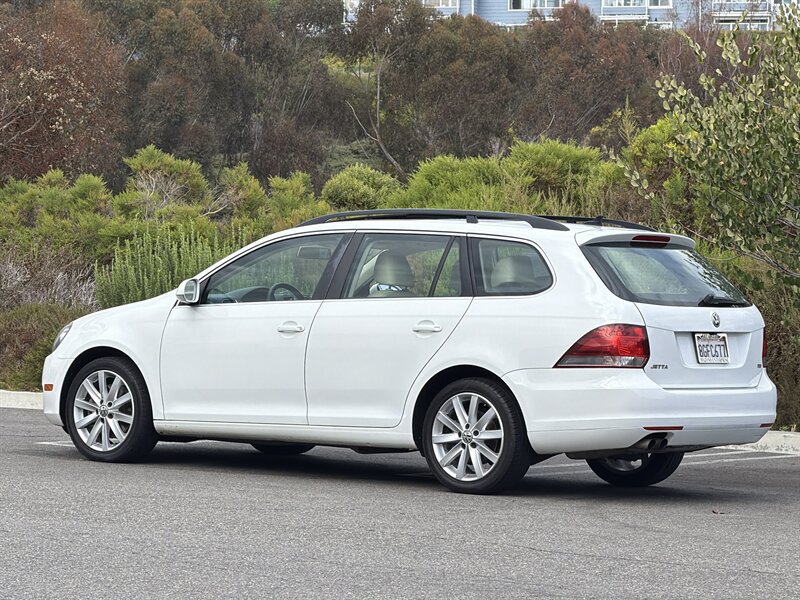 Used 2014 Volkswagen Jetta TDI FWD image 4