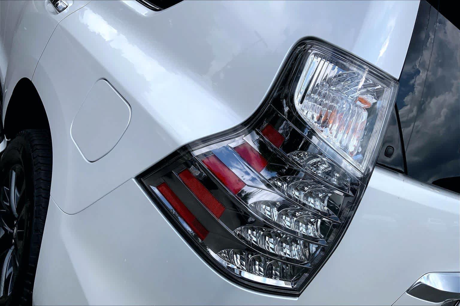 Certified 2023 Lexus GX 460 Premium w/ Premium Package AWD/4WD image 29