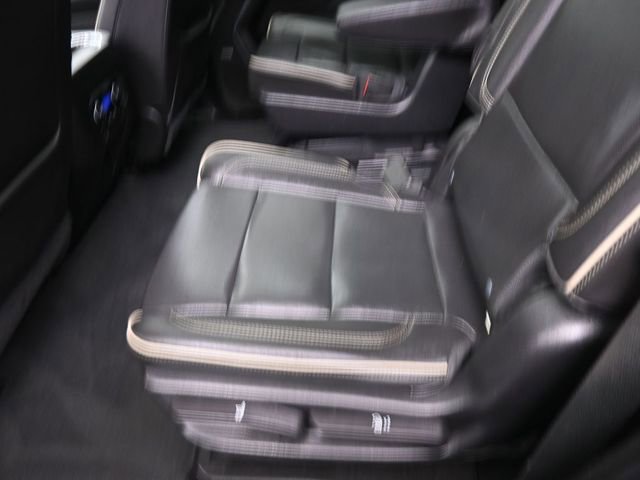 Used 2021 Chevrolet Tahoe Premier w/ Premium Package image 22