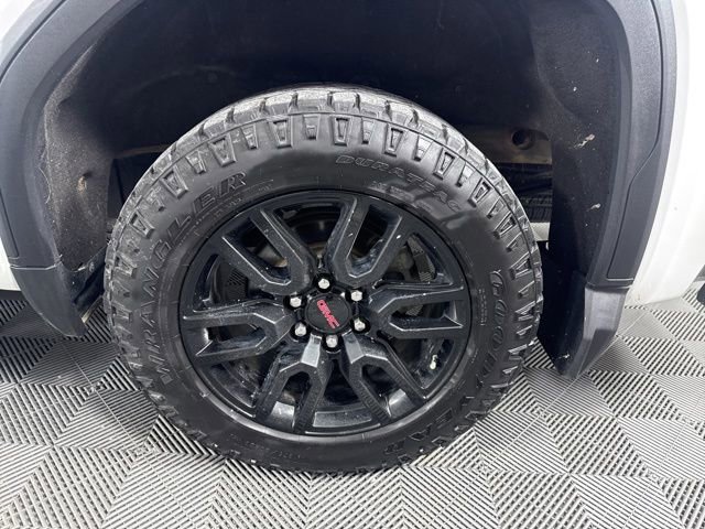 Used 2022 GMC Sierra 1500 Elevation w/ LPO, Elevation Black Package AWD/4WD image 9