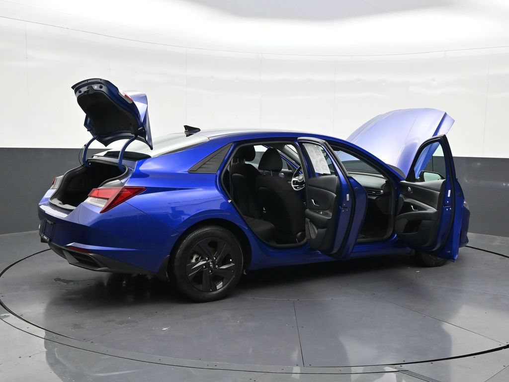 Used 2023 Hyundai Elantra SEL FWD image 31